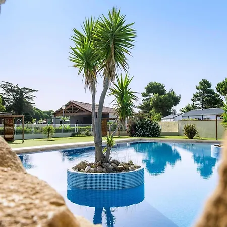 Mobile With Terrace At Domaine Les Muriers, Vendres-plage * Vendres