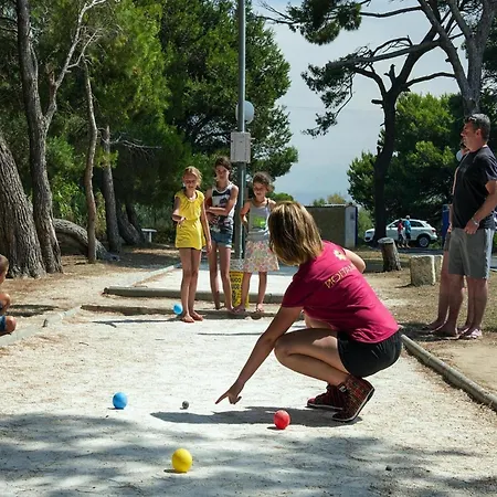Mobile With Terrace At Domaine Les Muriers, Vendres-plage