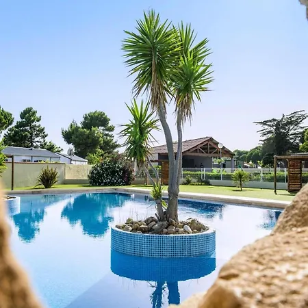 Mobile With Terrace At Domaine Les Muriers, Vendres-plage