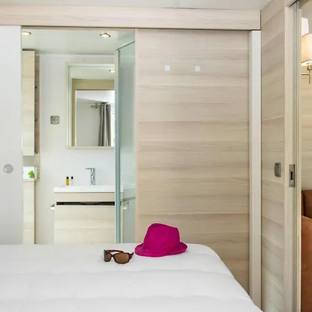 Casa vacanze Mobile With Terrace At Domaine Les Muriers, Vendres-plage