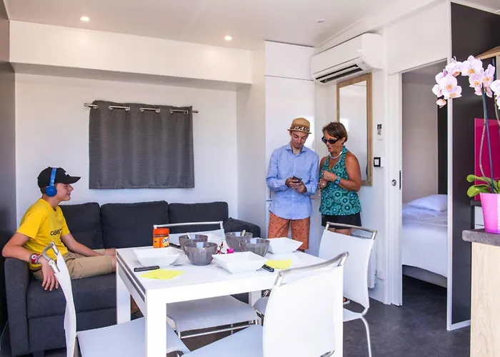 度假居 Mobile With Terrace At Domaine Les Muriers, Vendres-plage