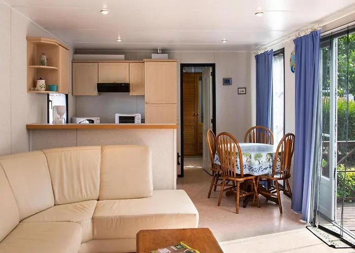 Mobile With Terrace At Domaine Les Muriers, Vendres-plage 度假居 旺德雷