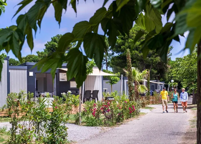 度假居 Mobile With Terrace At Domaine Les Muriers, Vendres-plage