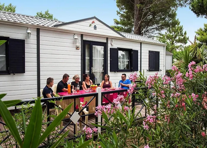 Mobile With Terrace At Domaine Les Muriers, Vendres-plage 旺德雷