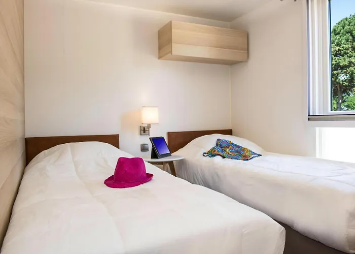 Mobile With Terrace At Domaine Les Muriers, Vendres-plage 度假居 旺德雷